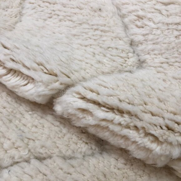 Handwoven Berber Beni Ourain Rug - Moroccan Wool Carpet-6'.6"x5' - Picture 3 of 5